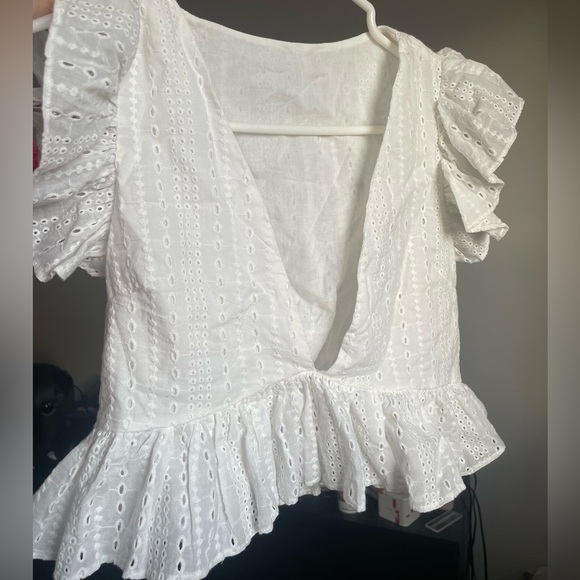 Romantic White Cropped Blouse with Eye-lit Detailing - Picture 1 of 2